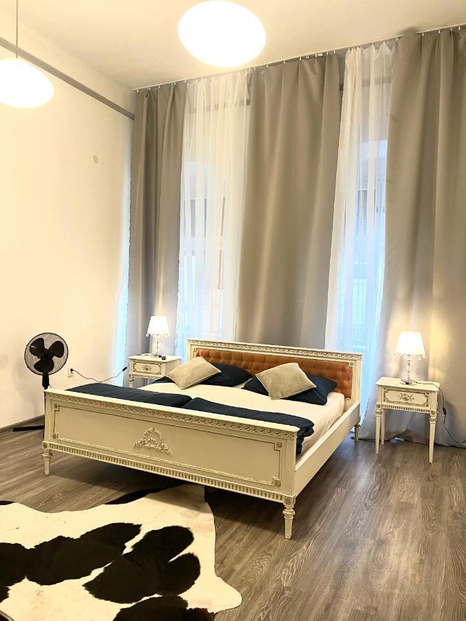 Csaky Palace Bratislava 3 ภายนอก รูปภาพ